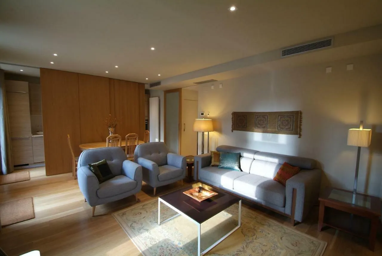 Beautifully Furnished Luxury Apartment In Barri Vell, Girona