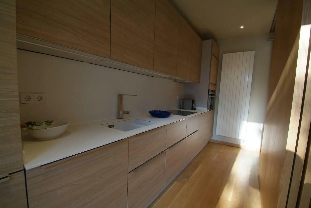 Beautifully Furnished Luxury Apartment In Barri Vell, Girona