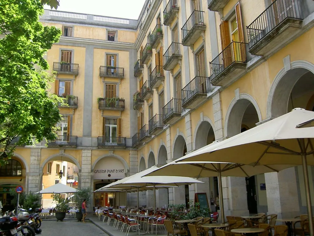 Beautifully Furnished Luxury Apartment In Barri Vell, Girona